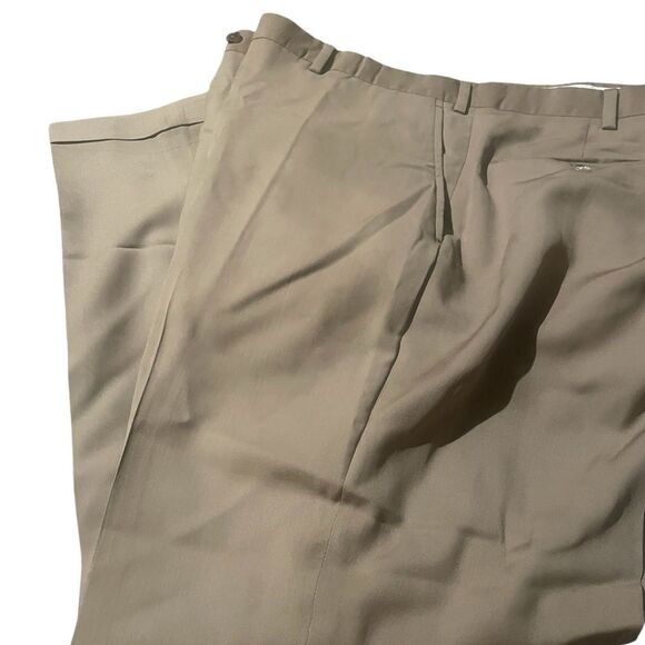 Jos. A. Bank size 44 x 3 Classic Tan Dress Pants great condition - Picture 1 of 2